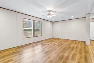 753 Sunny Dr, Livingston, TX 77351 - Photo 4