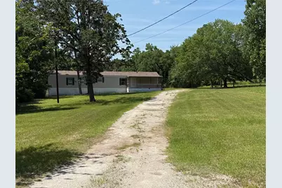 107 Twin Creek Drive, Huntsville, TX 77320 - Photo 2