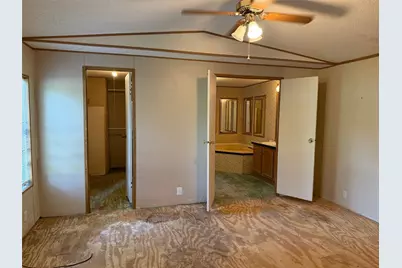 107 Twin Creek Drive, Huntsville, TX 77320 - Photo 10