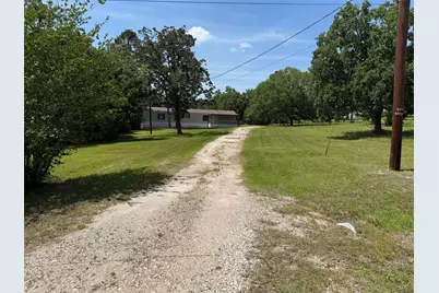 107 Twin Creek Drive, Huntsville, TX 77320 - Photo 30