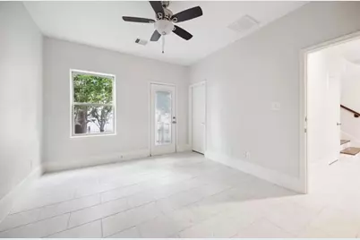 1230 W 25th Street #C, Houston, TX 77008 - Photo 24