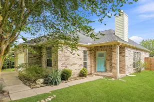 3719 Nichols Ave, Dickinson, TX 77539 - Photo 6