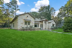 201 Harbor Run Dr, Coldspring, TX 77331 - Photo 2
