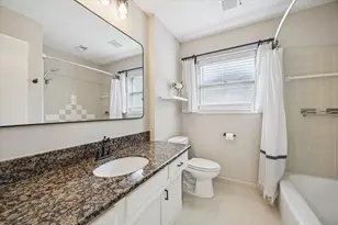 4415 Grass Valley St, Houston, TX 77018 - Photo 10