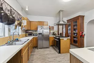 240 W 23rd St, Houston, TX 77008 - Photo 8
