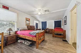 240 W 23rd St, Houston, TX 77008 - Photo 16