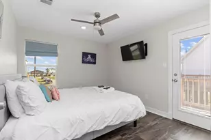 203 Sandpebble Pl, Surfside Beach, TX 77541 - Photo 16