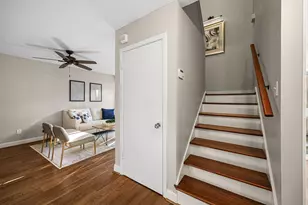 1300 Fairview Ave, Houston, TX 77006 - Photo 14