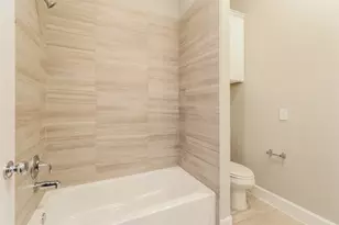 5107 Royal Heath Dr, Houston, TX 77018 - Photo 2