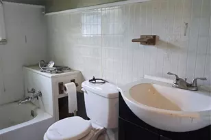 115 S Dallas St, Bremond, TX 76629 - Photo 16