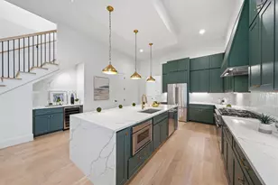 609 W 27th St, Houston, TX 77008 - Photo 6