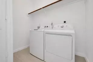 8653 Sunderland Rd, Houston, TX 77028 - Photo 10