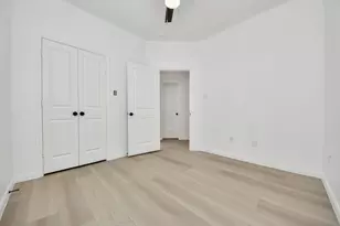 8653 Sunderland Rd, Houston, TX 77028 - Photo 8