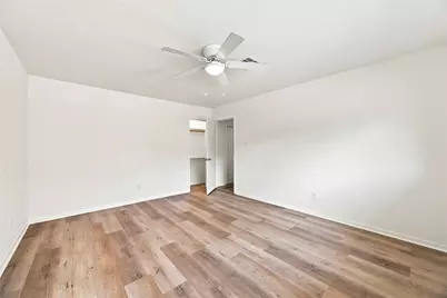 6215 Queensloch Drive, Houston, TX 77096 - Photo 24