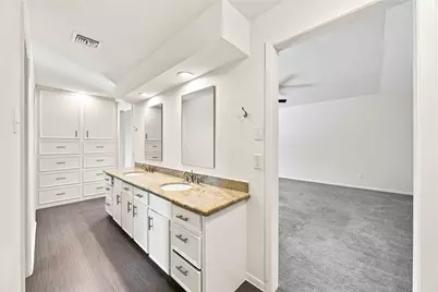 6215 Queensloch Drive, Houston, TX 77096 - Photo 20