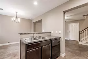 2002 20th St, Huntsville, TX 77340 - Photo 10