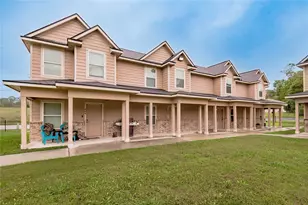 2002 20th St, Huntsville, TX 77340 - Photo 1