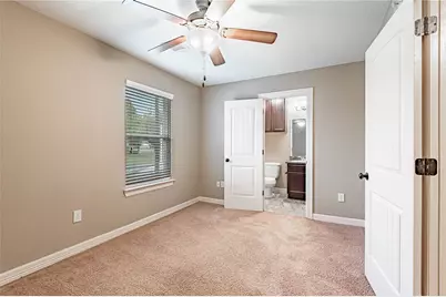 2002 20th Street #402, Huntsville, TX 77340 - Photo 18