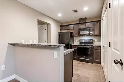 2002 20th Street #402, Huntsville, TX 77340 - Photo 8