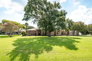 13310 Bay Pl, Beach City, TX 77523 - Photo 2