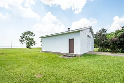 13310 Bay Place, Beach City, TX 77523 - Photo 14