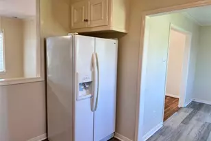 2515 105th St, Galveston, TX 77554 - Photo 4