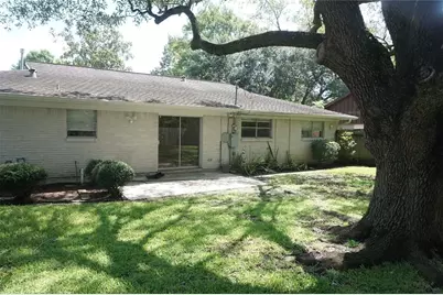 5727 Braesvalley Drive, Houston, TX 77096 - Photo 18