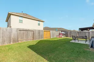 108 Cullen St, Angleton, TX 77515 - Photo 24