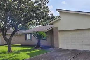16818 Dutch Ridge Dr, Sugar Land, TX 77498 - Photo 2