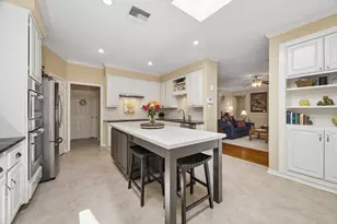 11910 Mighty Redwood Dr, Houston, TX 77059 - Photo 14