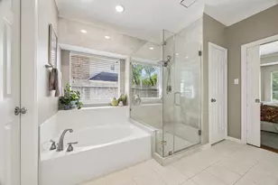 11910 Mighty Redwood Dr, Houston, TX 77059 - Photo 18