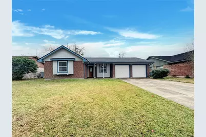 2103 Williamsburg Court N, League City, TX 77573 - Photo 1