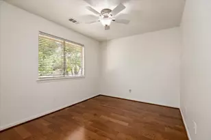 10230 Wildwood Park Ln, Houston, TX 77070 - Photo 32