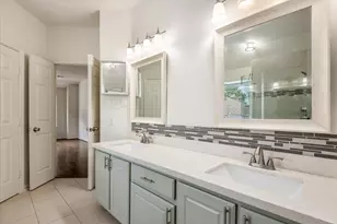 10230 Wildwood Park Ln, Houston, TX 77070 - Photo 24
