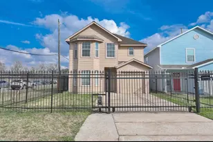 9042 McGallion Rd, Houston, TX 77022 - Photo 1