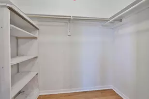 9042 McGallion Rd, Houston, TX 77022 - Photo 16