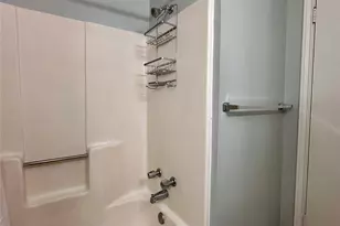 2401 Sycamore Ave, Huntsville, TX 77340 - Photo 8