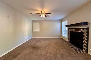 2401 Sycamore Ave, Huntsville, TX 77340 - Photo 18