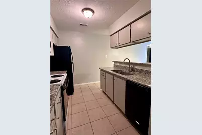 2401 Sycamore Avenue #C2, Huntsville, TX 77340 - Photo 4