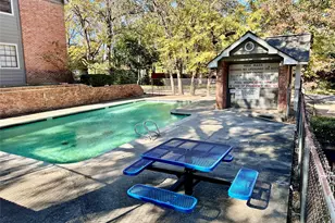 2401 Sycamore Ave, Huntsville, TX 77340 - Photo 24