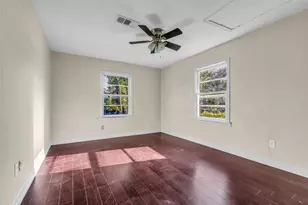 131 E 31st 1/2 St, Houston, TX 77018 - Photo 14