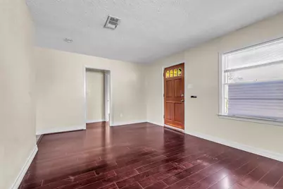 131 E 31st 1/2 Street, Houston, TX 77018 - Photo 4