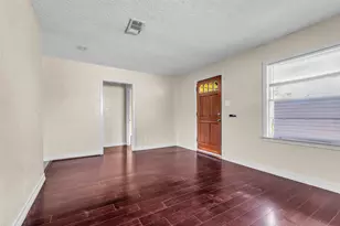 131 E 31st 1/2 St, Houston, TX 77018 - Photo 4