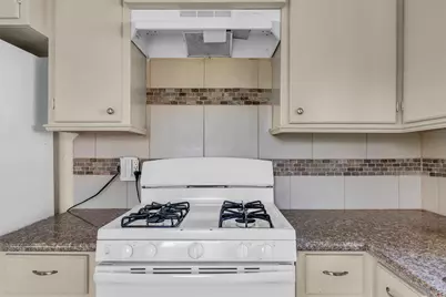 131 E 31st 1/2 Street, Houston, TX 77018 - Photo 16