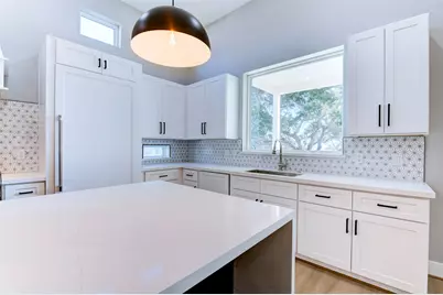 637 Bay Vista Drive, Seabrook, TX 77586 - Photo 12