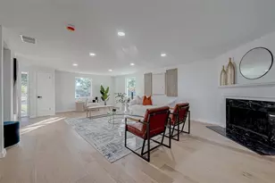 2414 Walnut Bend Ln, Houston, TX 77042 - Photo 10