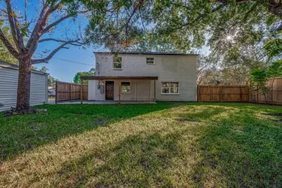 2414 Walnut Bend Lane, Houston, TX 77042 - Photo 36