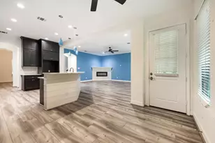 11715 Creek View Ln, Conroe, TX 77385 - Photo 12