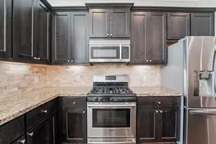 2421 Beall St, Houston, TX 77008 - Photo 14