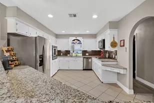 5451 Apple Blossom Ln, Friendswood, TX 77546 - Photo 22